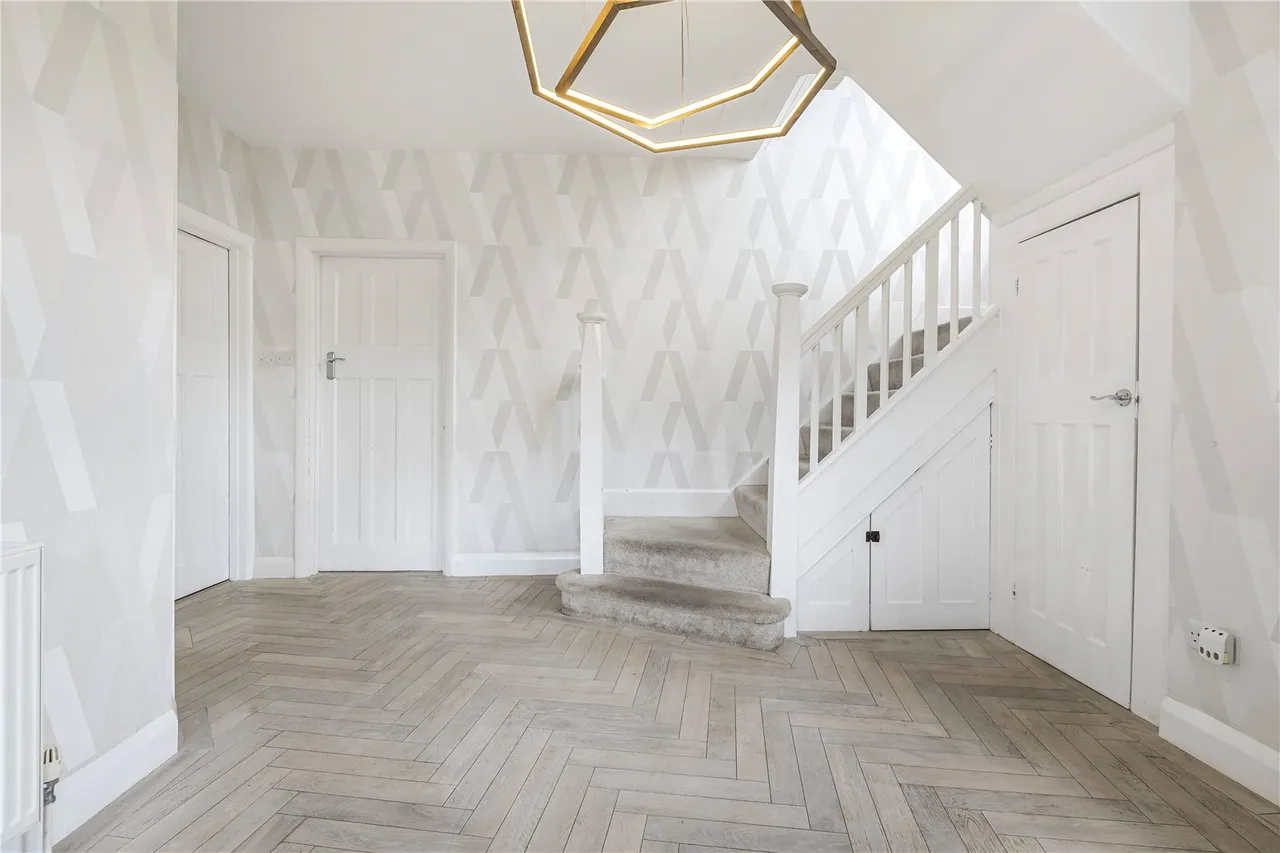 Hoodcote Gardens, London, N21 2NG, photo 4