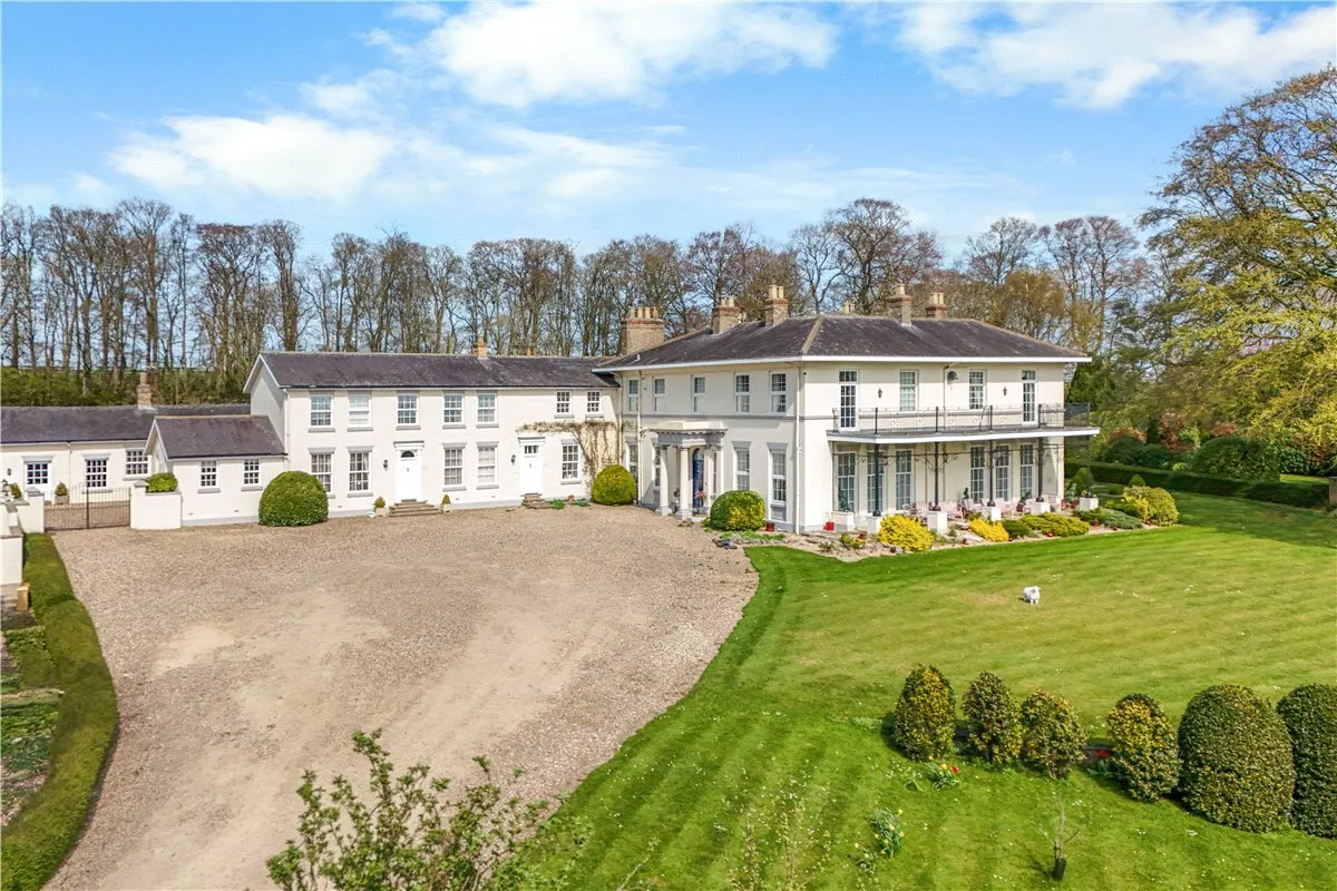 18 bed house for sale, Wold Road, Nafferton, YO25