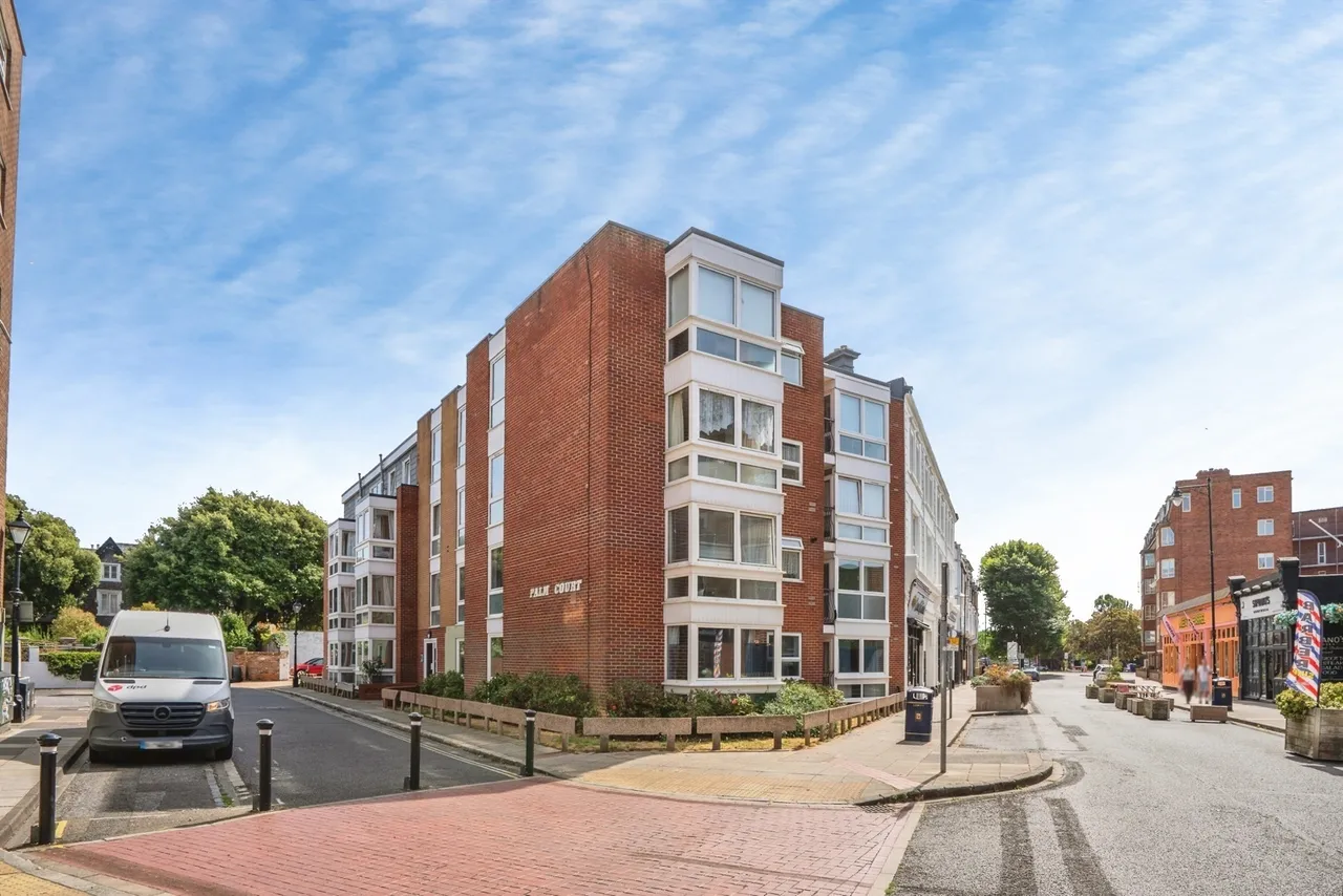 2 bed flat for sale, Palmerston Road, Southsea, PO5