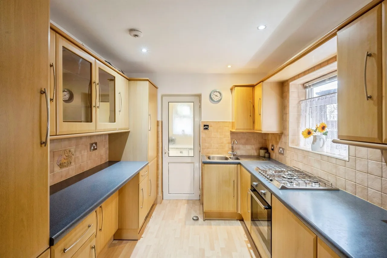 Cherry Tree Crescent, Wickersley, Rotherham, photo 3