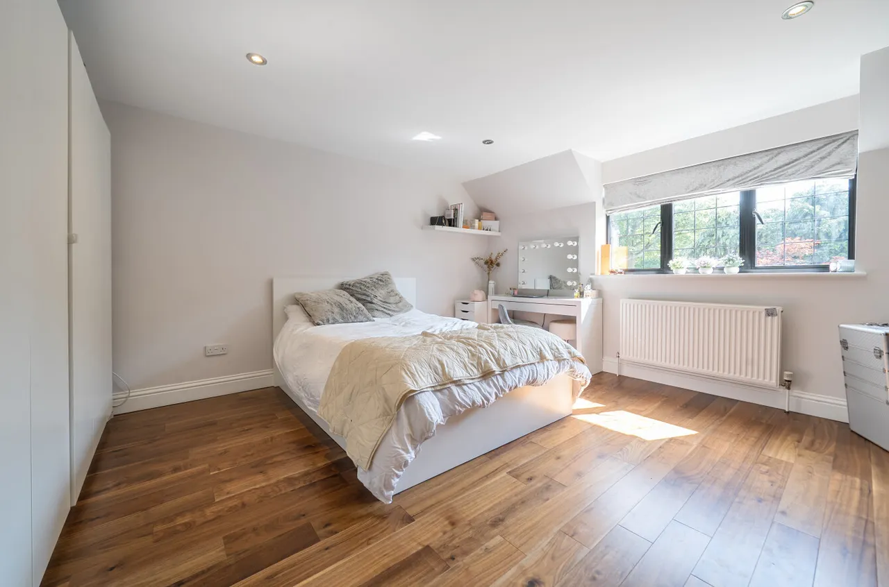 Erica Close, West End, Woking, Surrey, GU24 9PE, photo 8