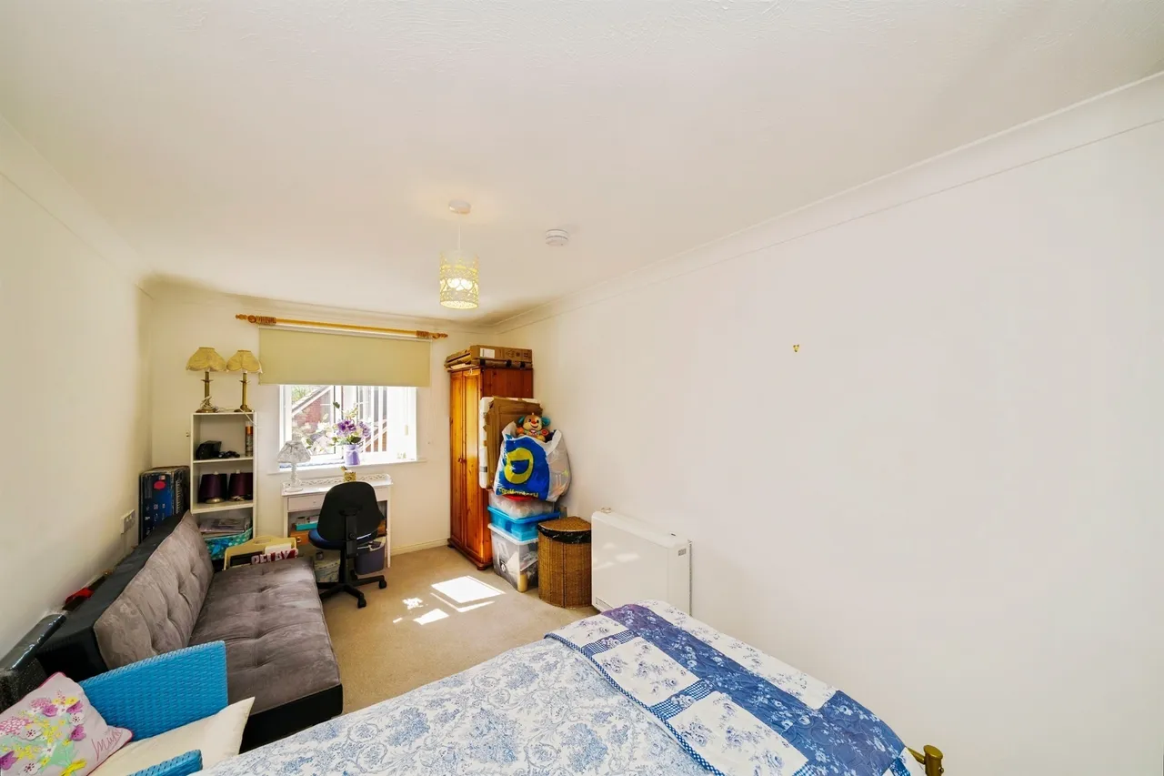 Plymyard Avenue, Bromborough, CH62, photo 7
