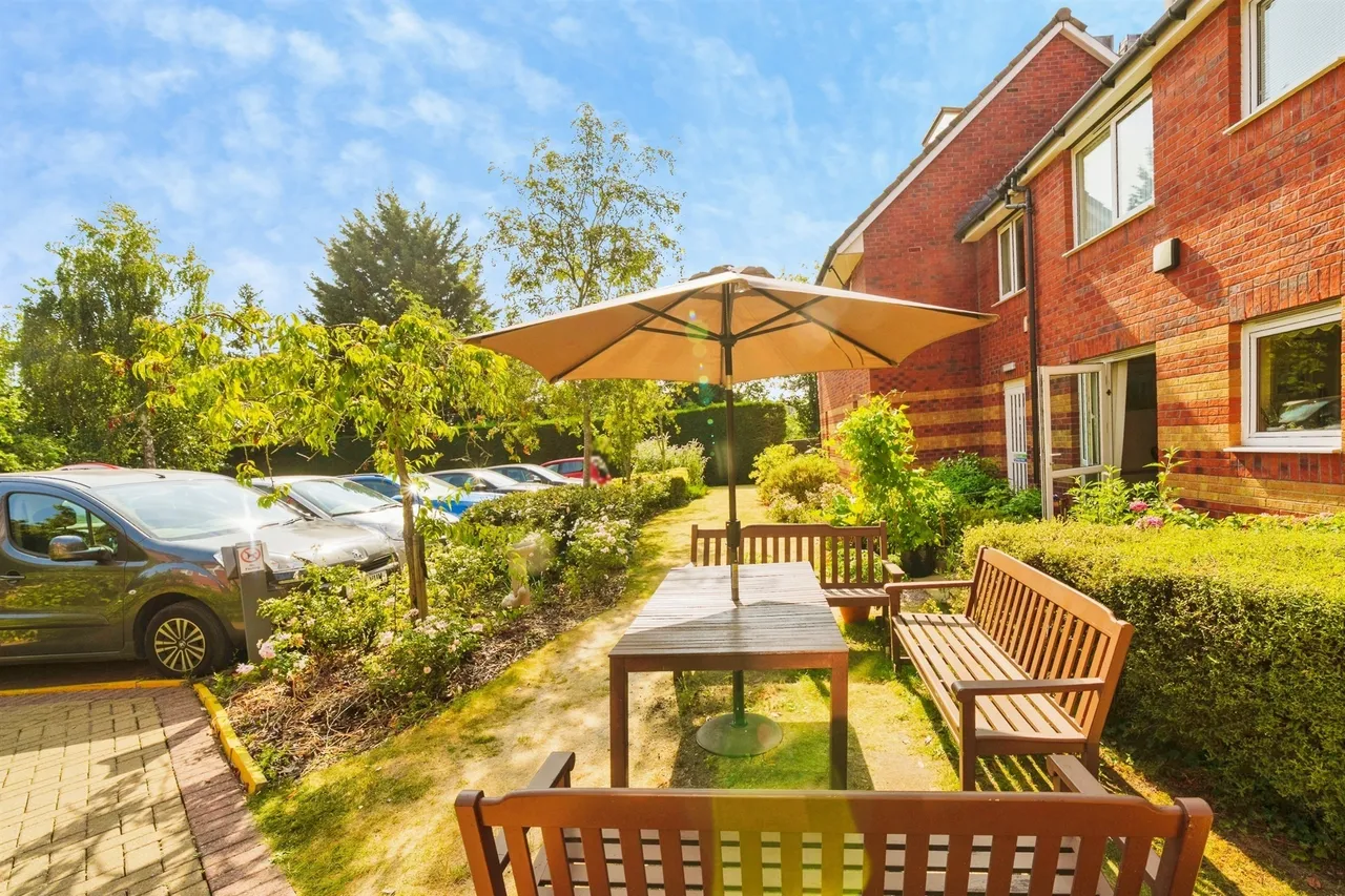 Plymyard Avenue, Bromborough, CH62, photo 13