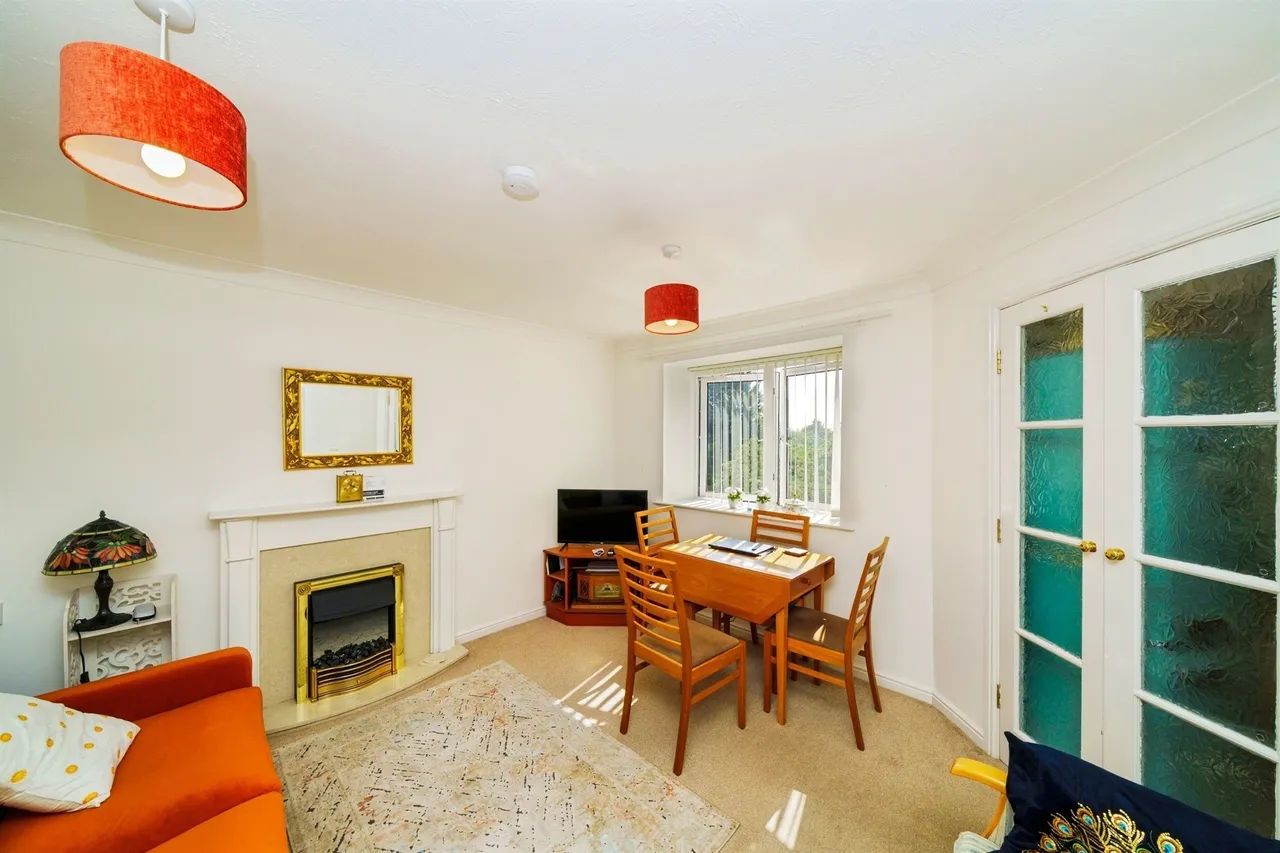 Plymyard Avenue, Bromborough, CH62, photo 2