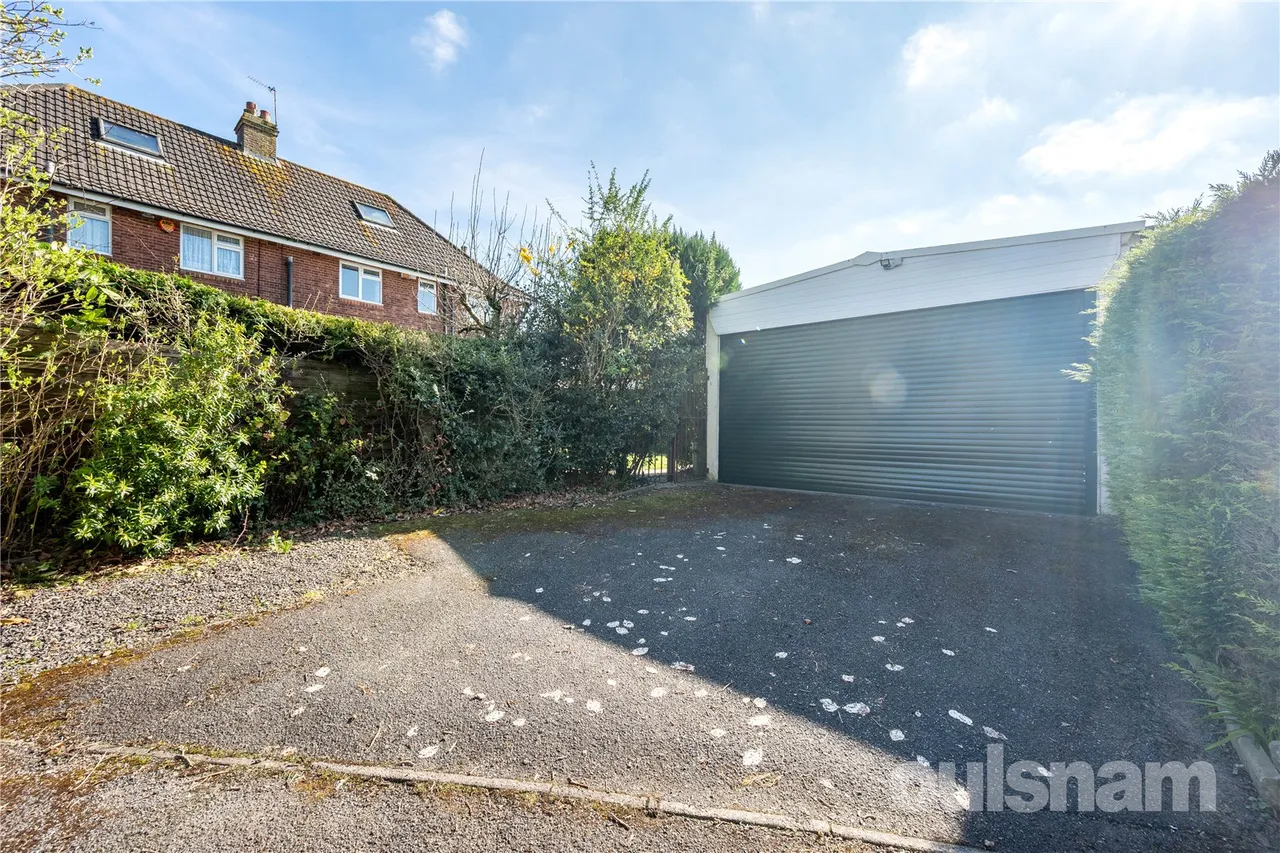 Central Avenue, Northfield, Birmingham, B31 4HT, photo 2