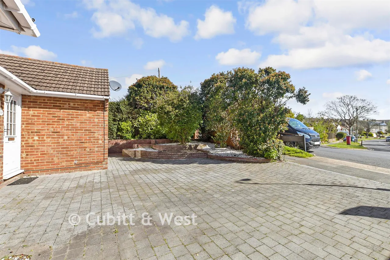Crescent Drive North, Woodingdean, BN2, photo 14