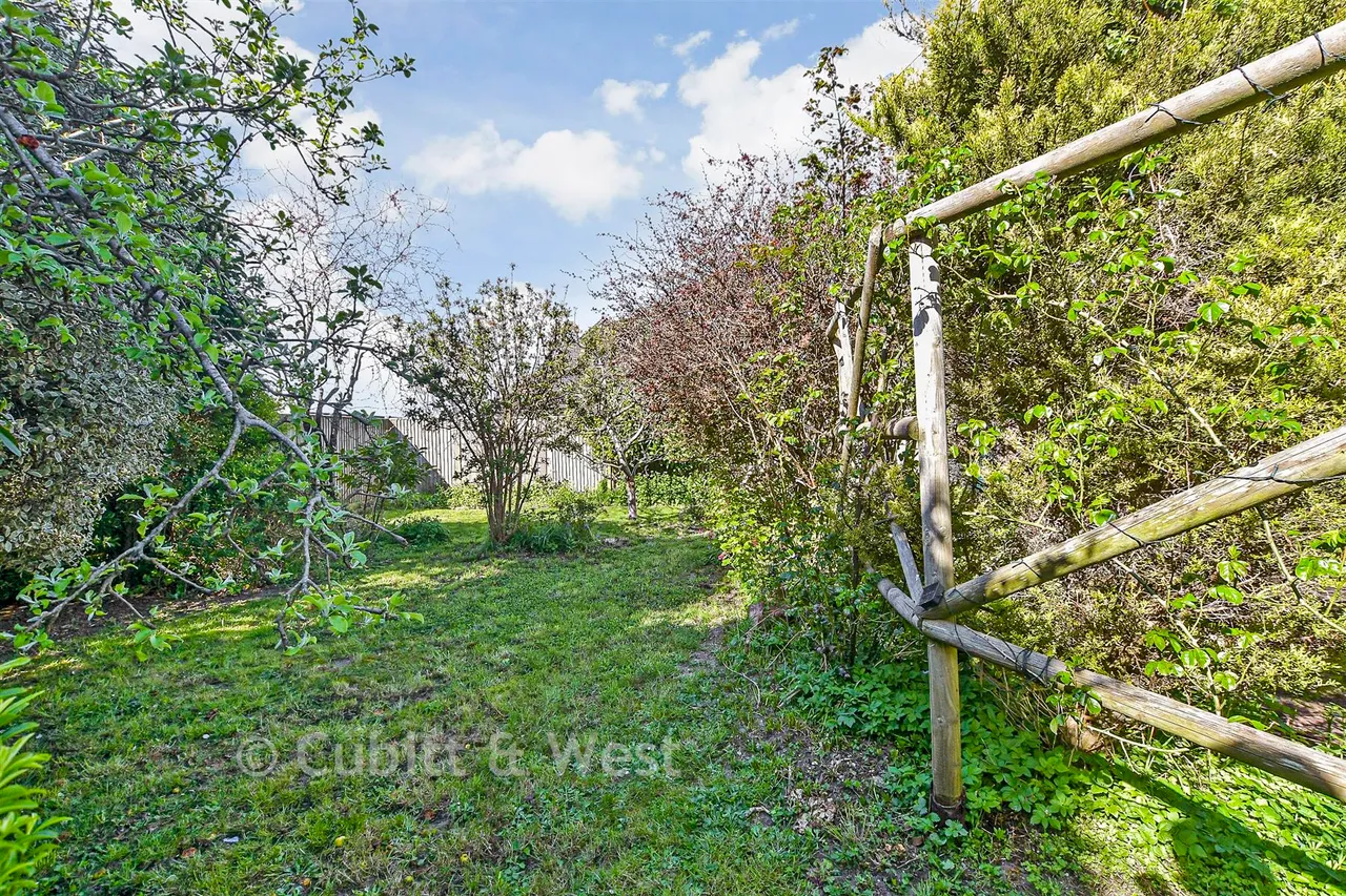 Crescent Drive North, Woodingdean, BN2, photo 10