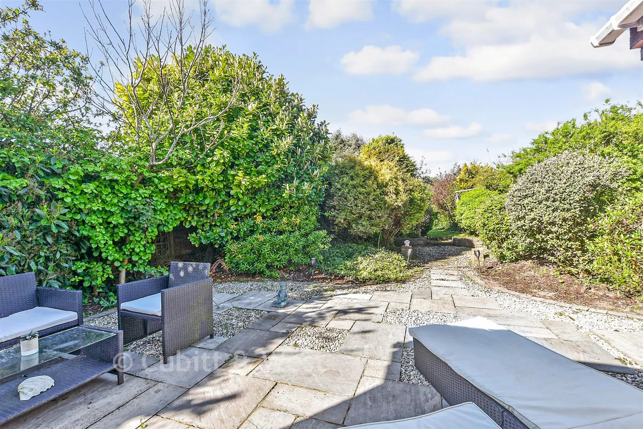 Crescent Drive North, Woodingdean, BN2, photo 12