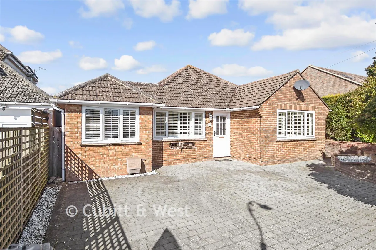 4 bed house for sale, Crescent Drive North, Woodingdean, BN2