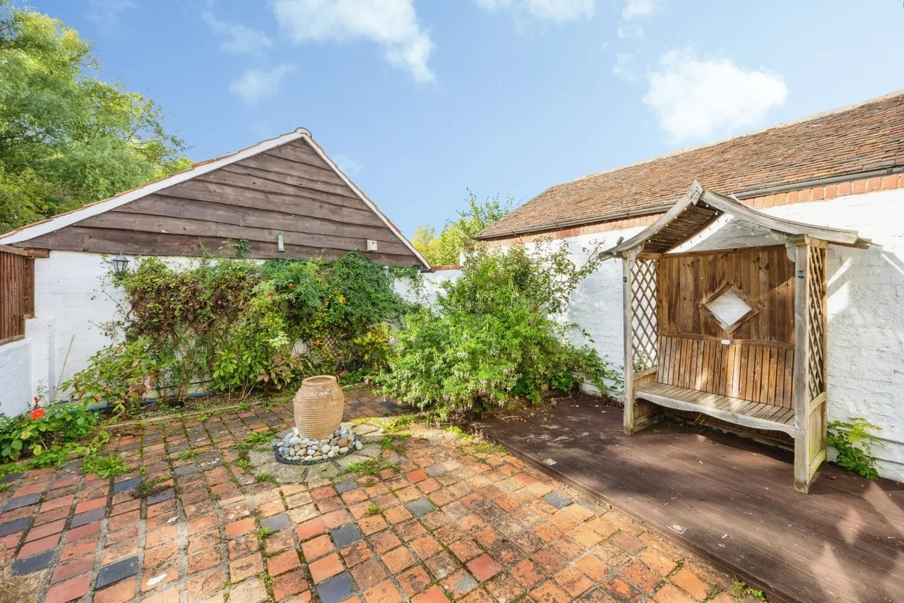 Keeley Lane, Wootton, MK43, photo 13