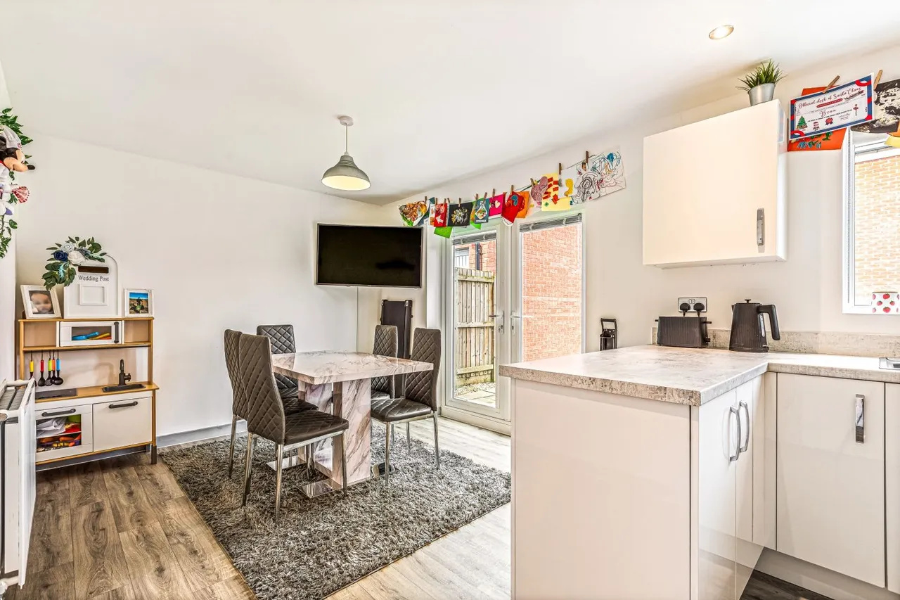 Tigers Road, Fleckney, LE8, photo 3