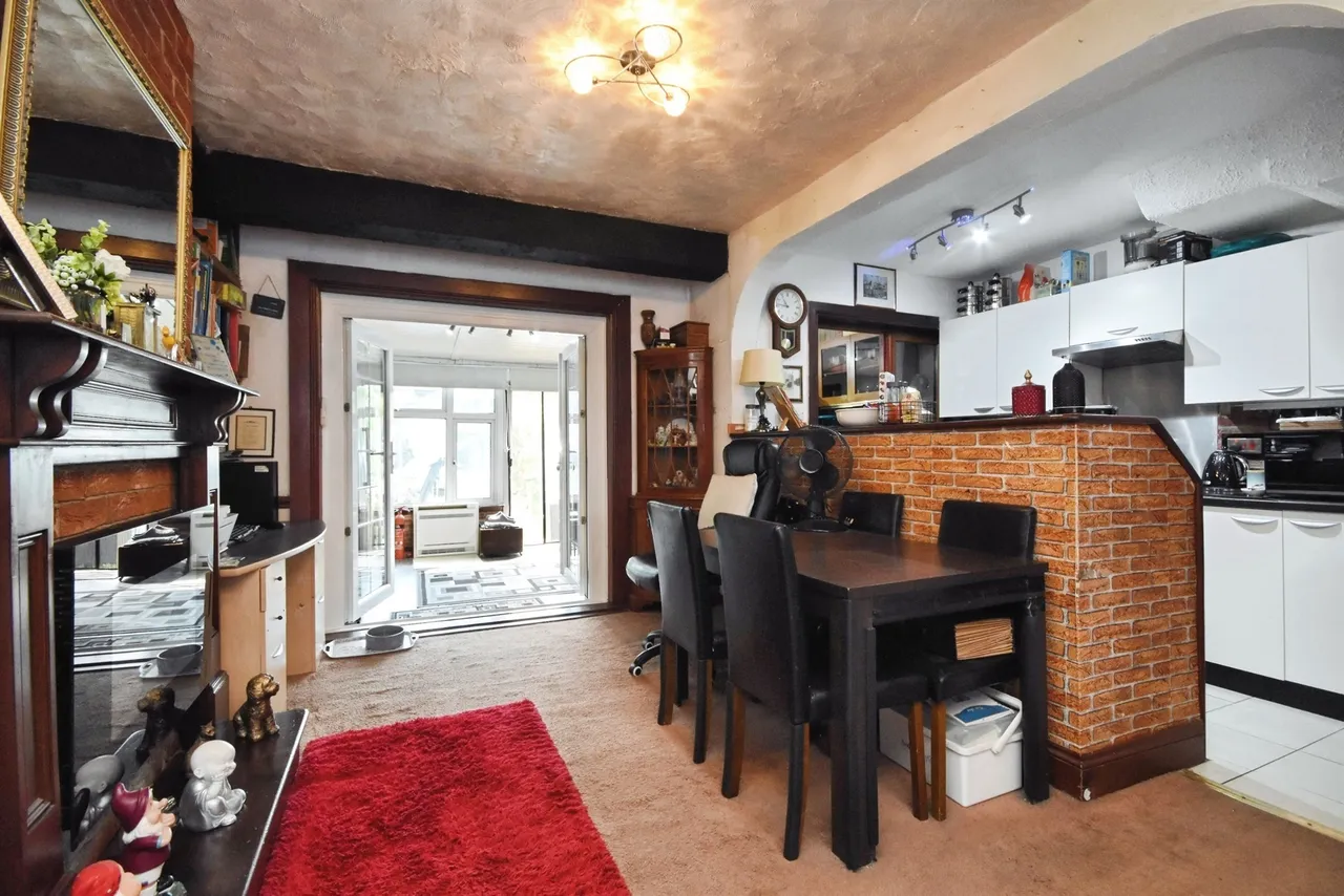 Beechfield Gardens, Romford, photo 6