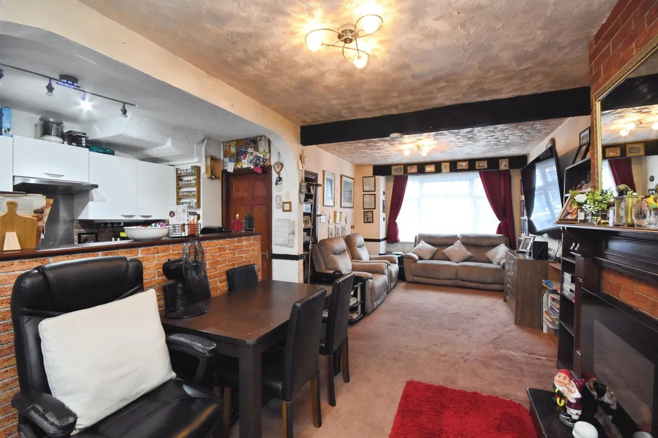 Beechfield Gardens, Romford, photo 7