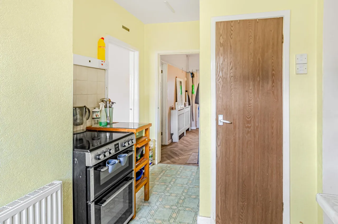 Hillman Drive, Inkersall, S43, photo 7