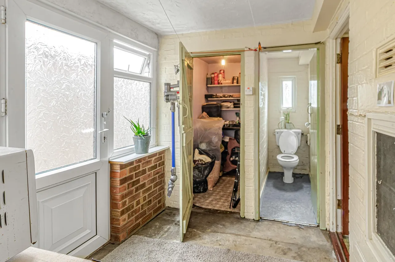 Hillman Drive, Inkersall, S43, photo 9