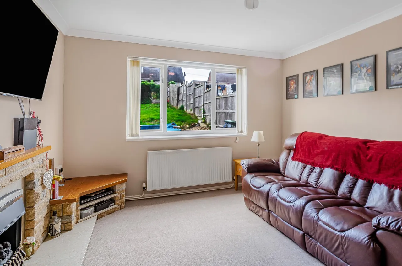 Hillman Drive, Inkersall, S43, photo 4