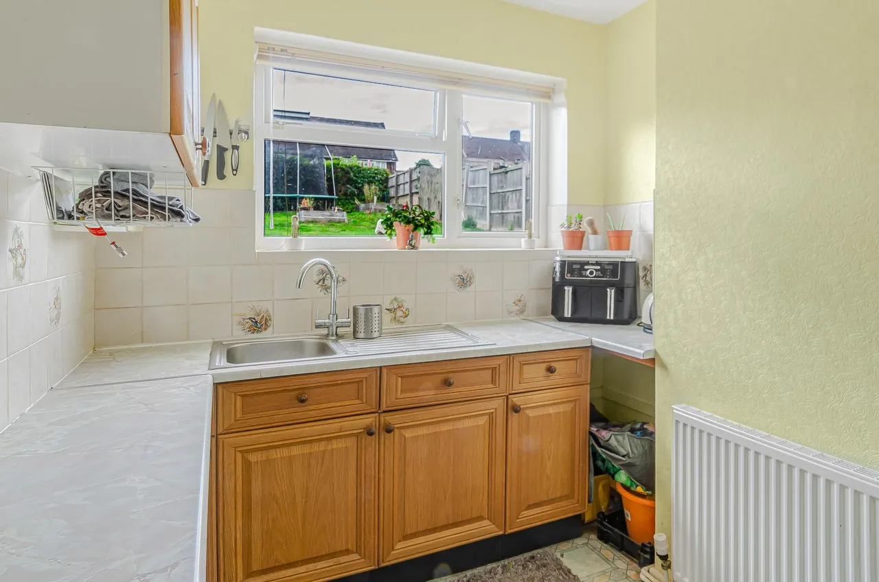 Hillman Drive, Inkersall, S43, photo 6