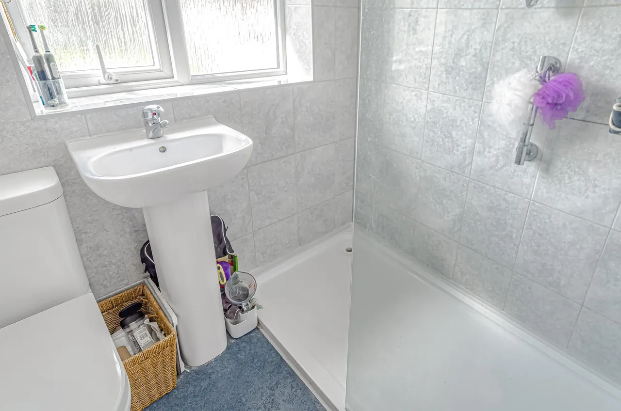 Hillman Drive, Inkersall, S43, photo 19