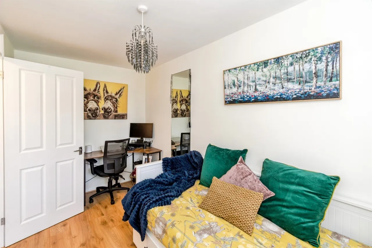 Neville Drive, ROMSEY, photo 10
