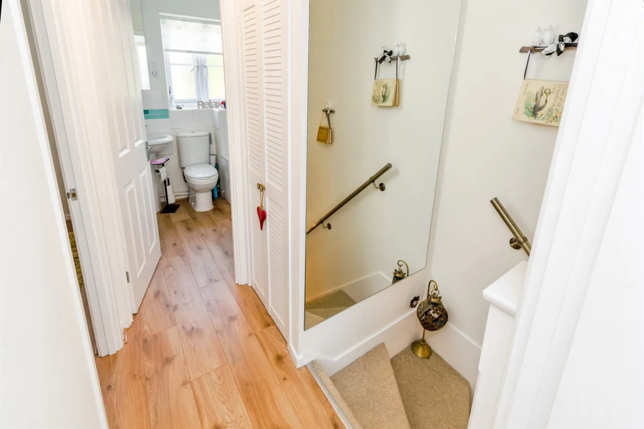 Neville Drive, ROMSEY, photo 8