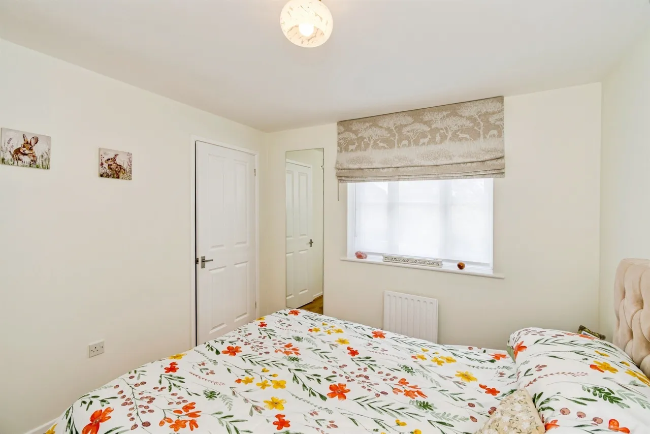 Neville Drive, ROMSEY, photo 12