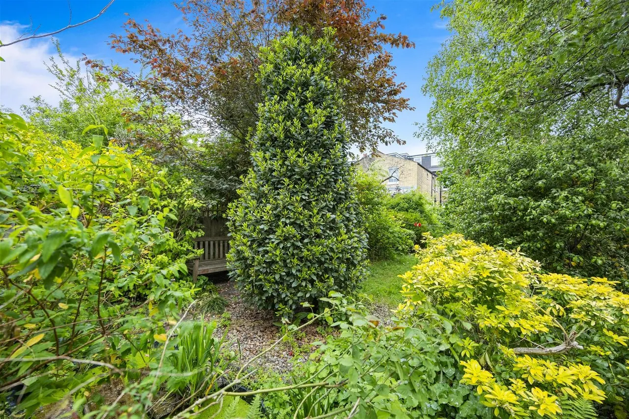 Crediton Road, London, NW10, photo 12