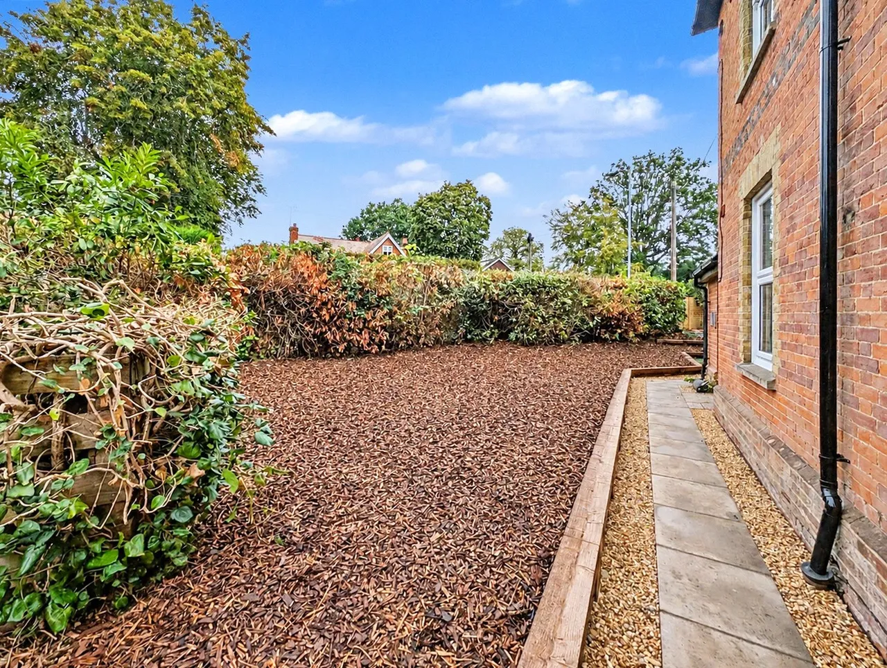 Dukes Ride, Crowthorne, Berkshire, RG45 6ED, photo 8