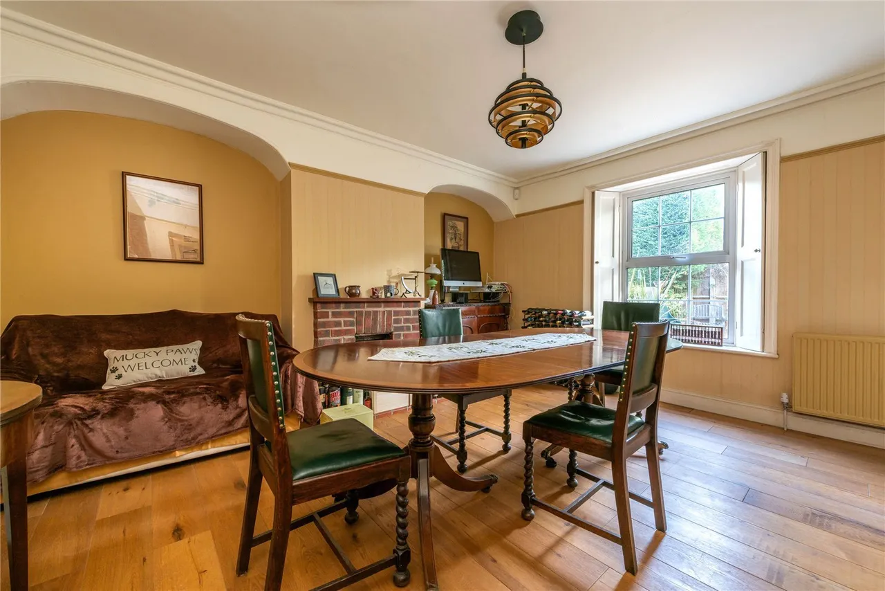 Horsham Road, Mid Holmwood, RH5, photo 11
