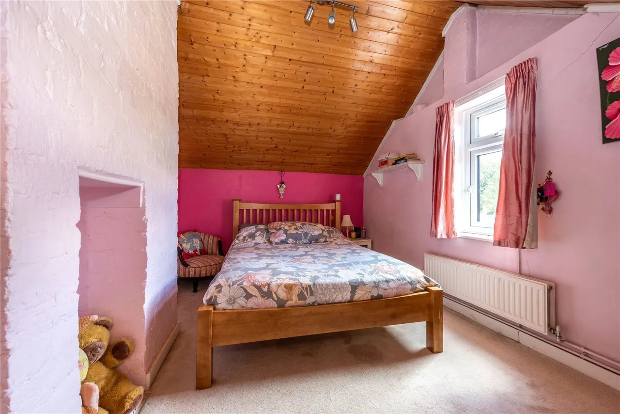 Horsham Road, Mid Holmwood, RH5, photo 16
