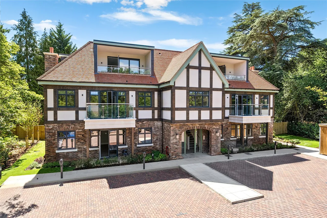 Holly Bank Road, Woking, GU22, photo 16