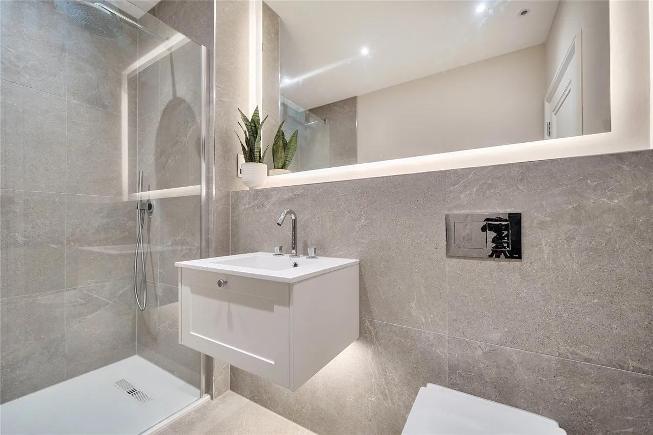 Holly Bank Road, Woking, GU22, photo 11