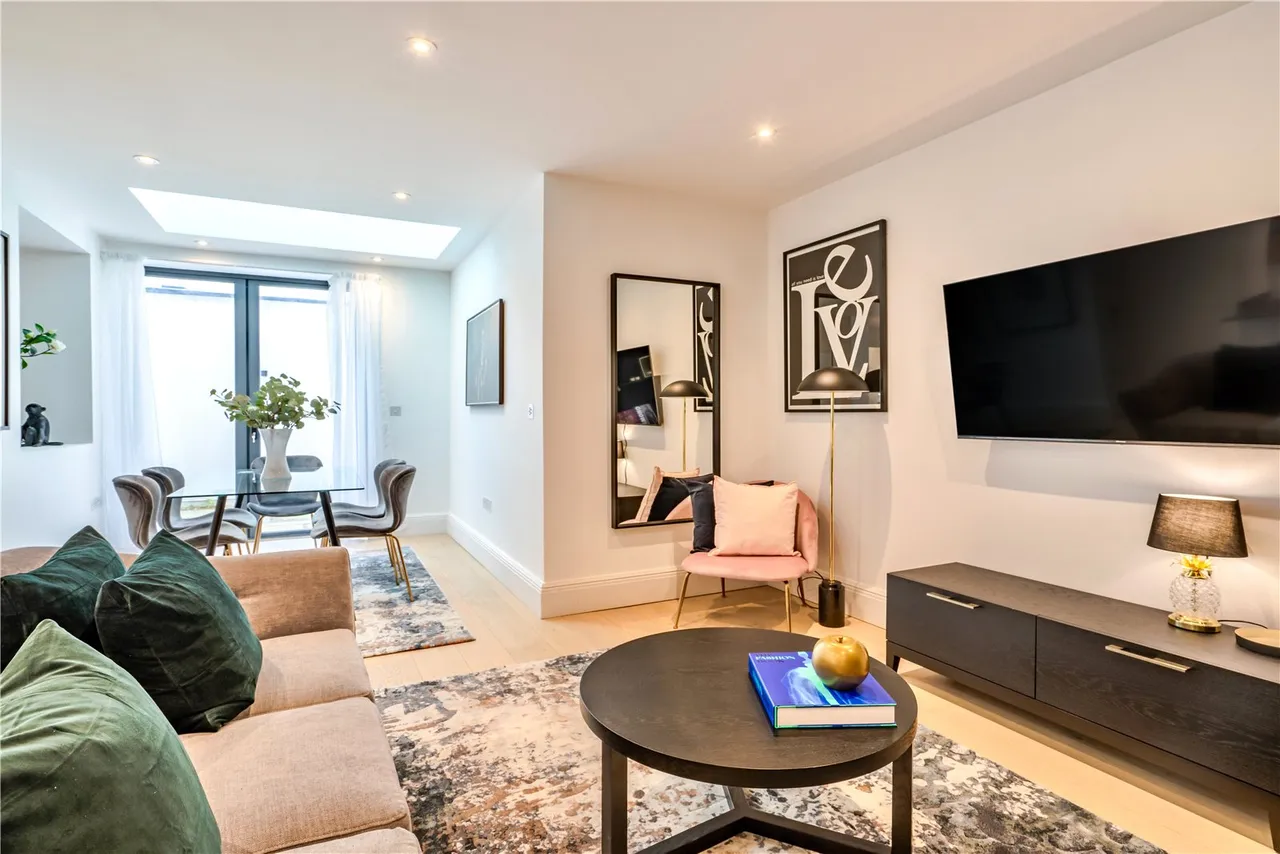 Lincoln's Inn Fields, London, WC2A, photo 14