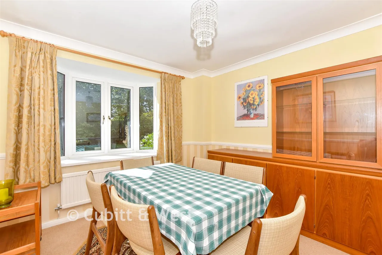 Little Mead, Waterlooville, PO7, photo 6