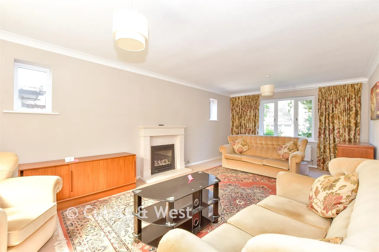 Little Mead, Waterlooville, PO7, photo 4