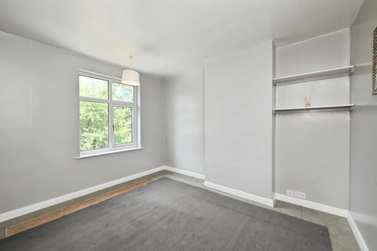 High Road, Broxbourne, photo 11