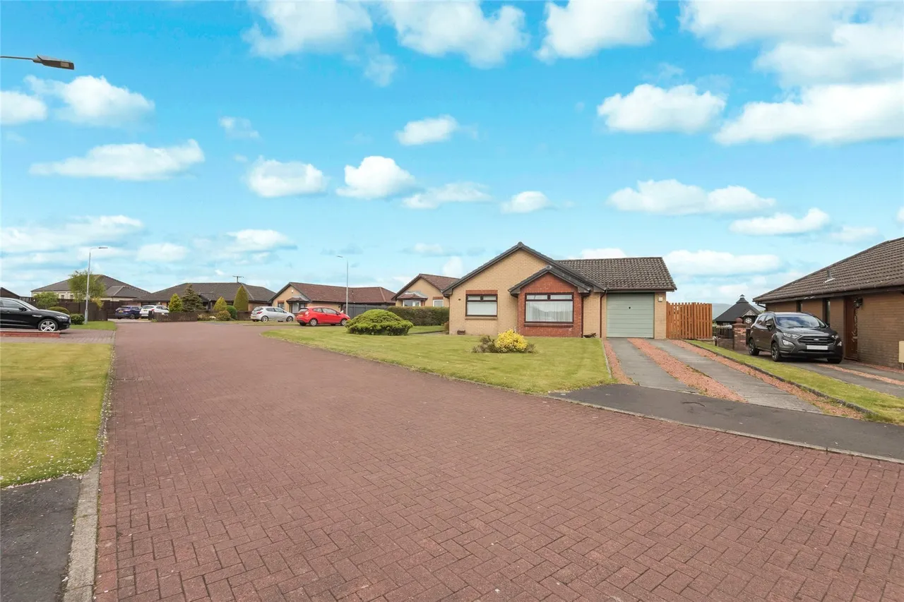 Annathill Gardens, Annathill, Coatbridge, North Lanarkshire, ML5, photo 24