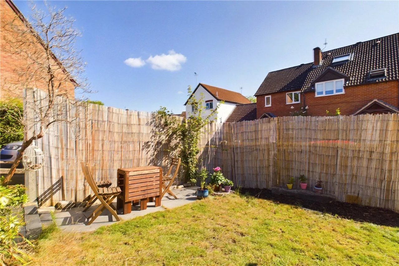 Burdock Close, Burghfield Common, RG7, photo 5