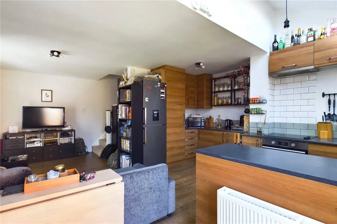 Burdock Close, Burghfield Common, RG7, photo 4