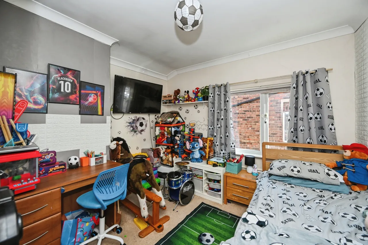 Knowsley Road, St. Helens, WA10, photo 10