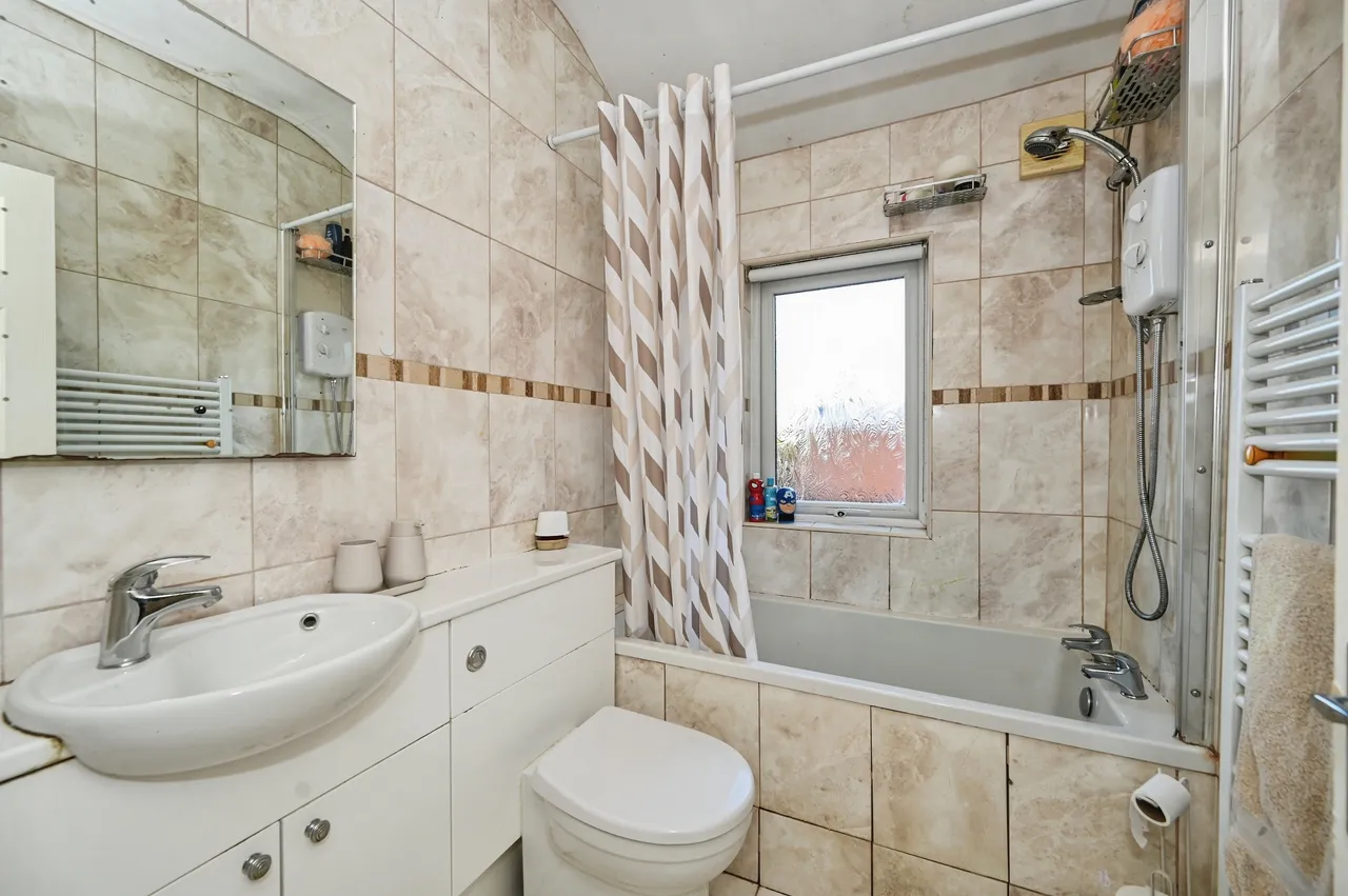 Knowsley Road, St. Helens, WA10, photo 11