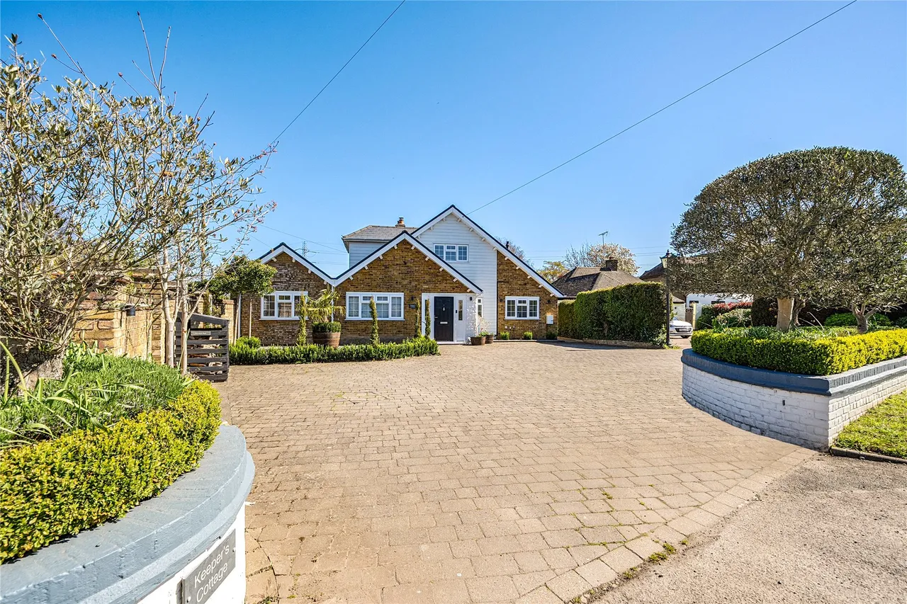 5 bed house for sale, Send Marsh Road, Ripley, GU23