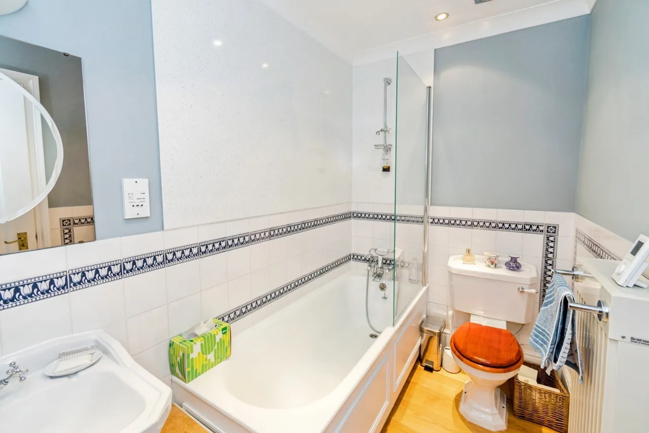 Castle Malwood Lodge, Minstead, SO43, photo 6