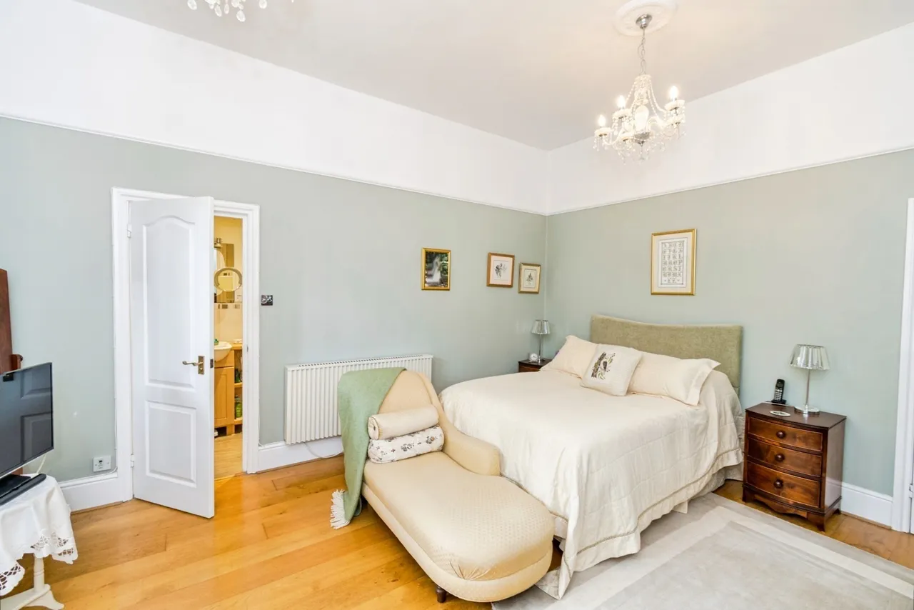Castle Malwood Lodge, Minstead, SO43, photo 2