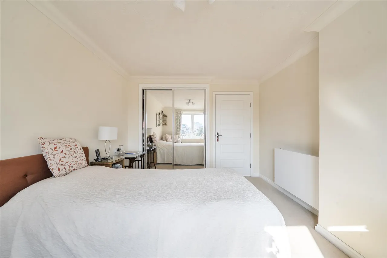 West Street, Newbury, RG14, photo 8