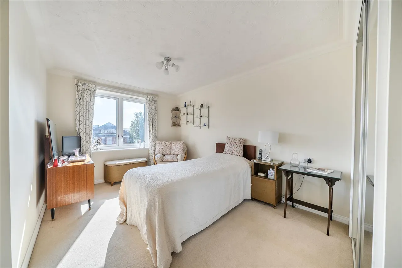 West Street, Newbury, RG14, photo 7
