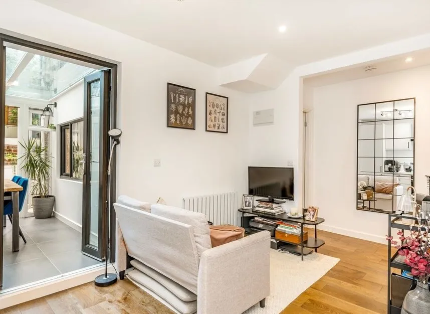 Harwood Road, Fulham, SW6, photo 2