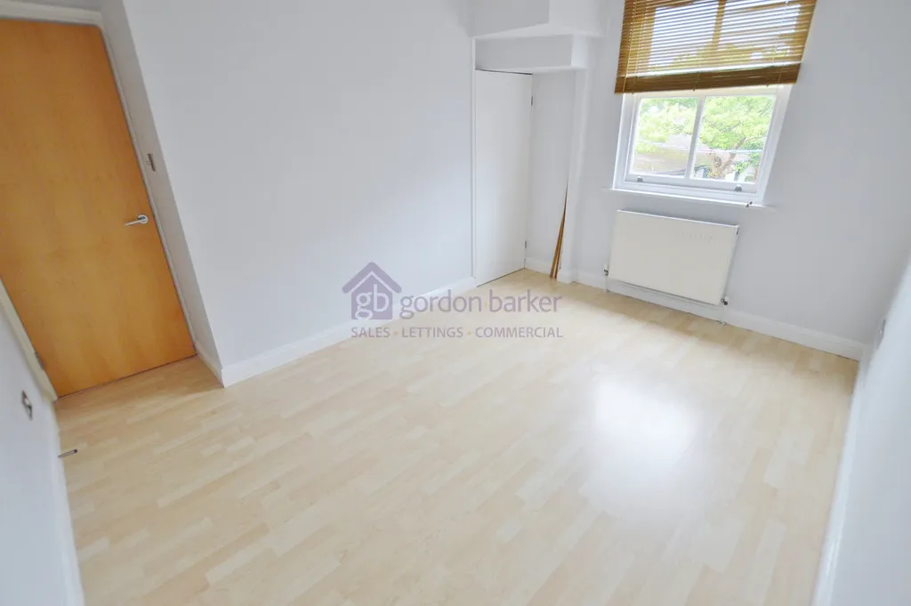 68 High Street, Christchurch, BH23 1BN, photo 3