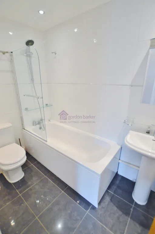 68 High Street, Christchurch, BH23 1BN, photo 8