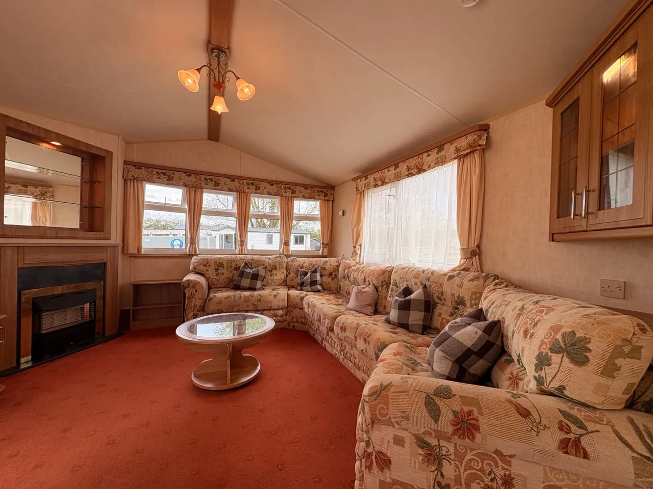 The Willerby Manor Caravan, HR8, photo 5