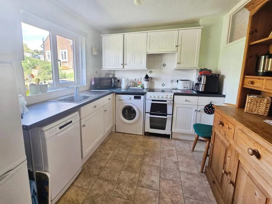 Lanes End, Totland Bay, PO39, photo 5